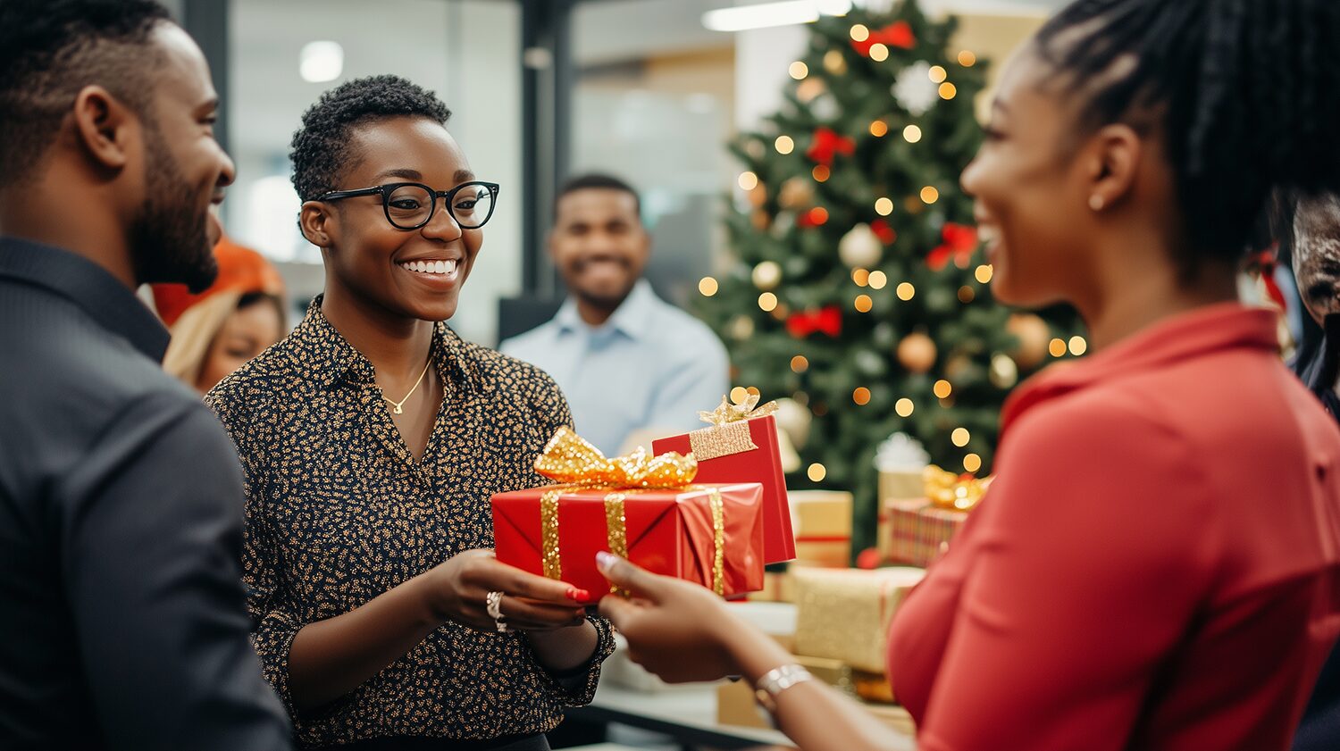 Cadeaux et bons d’achat aux salariés : ce qu’il faut savoir pour optimiser vos avantages sociaux